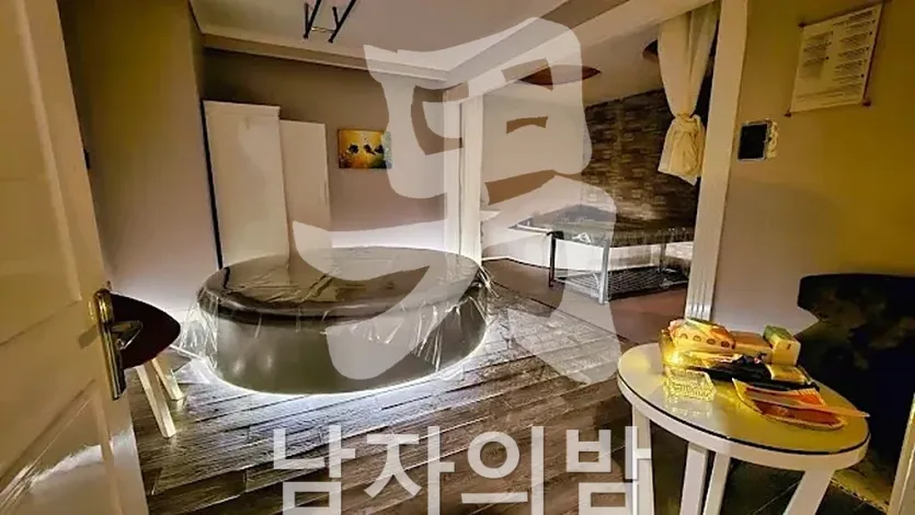나트랑 체리 스파 개별 룸 침대와 조명