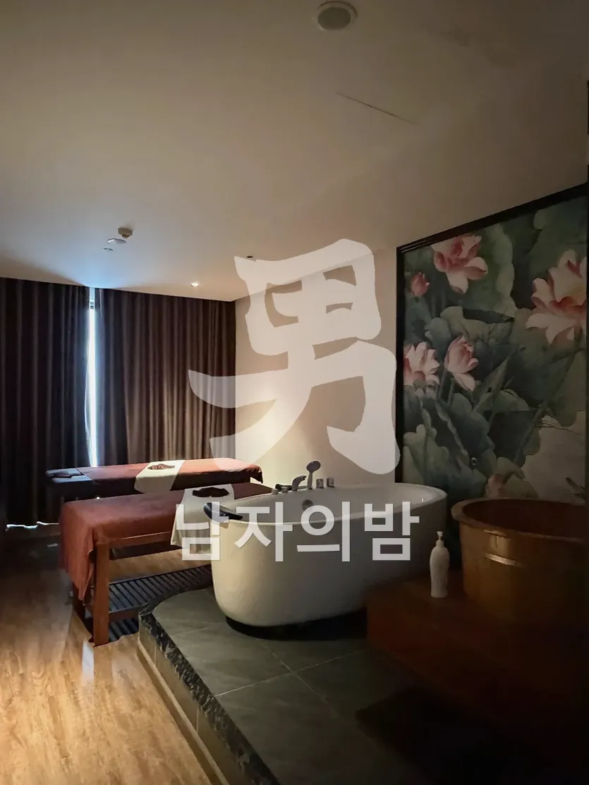 나트랑 황제 스파 복도와 프라이빗 룸 입구 동선