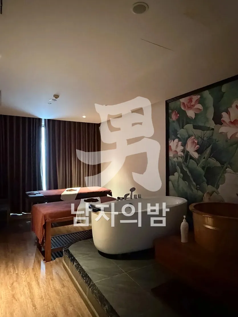 나트랑 황제 스파 샤워 어메니티와 청결한 수건 관리