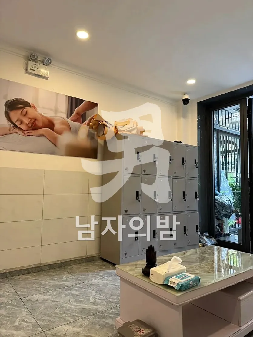 나트랑 비타민 스파 프라이빗 룸 침구와 간접 조명